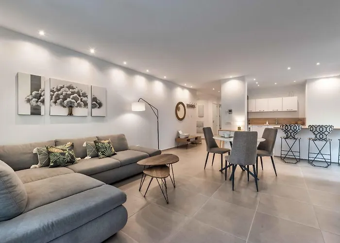 Prázdninový dům Jardines - Tabor 0,1 Garden & Pool View 2b