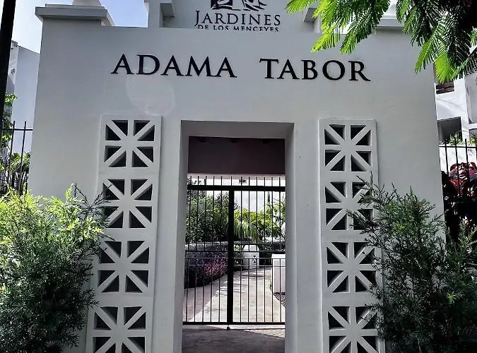 Jardines - Tabor 0,1 Garden & Pool View 2b