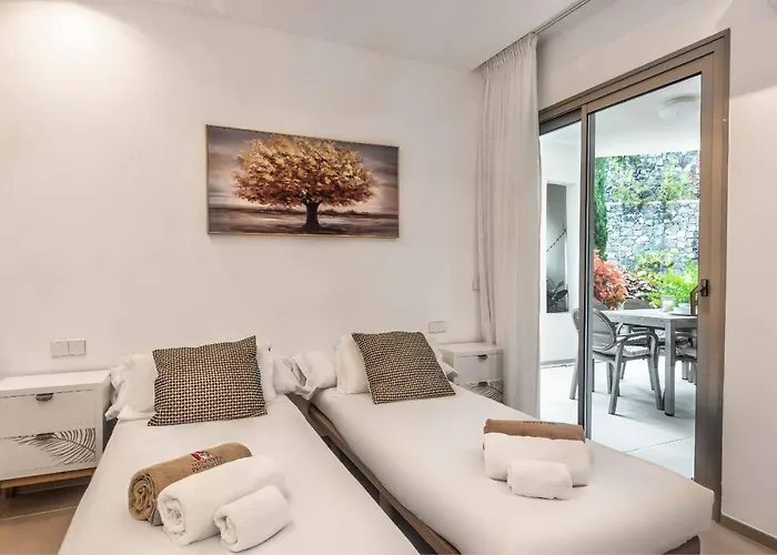 Jardines - Tabor 0,1 Garden & Pool View 2b